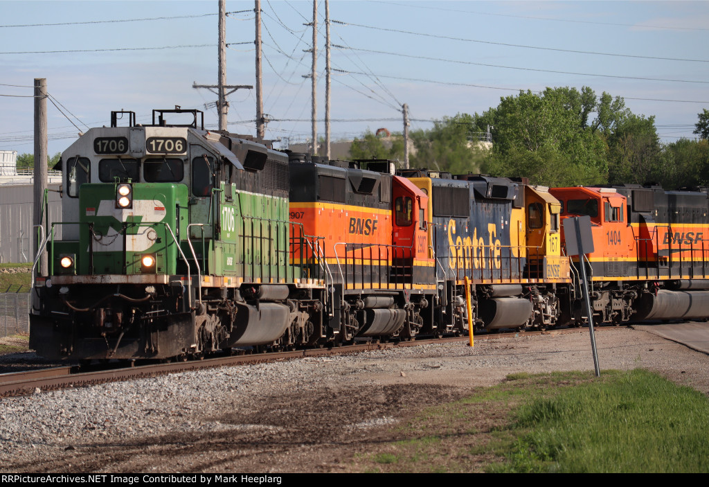 BNSF 1706